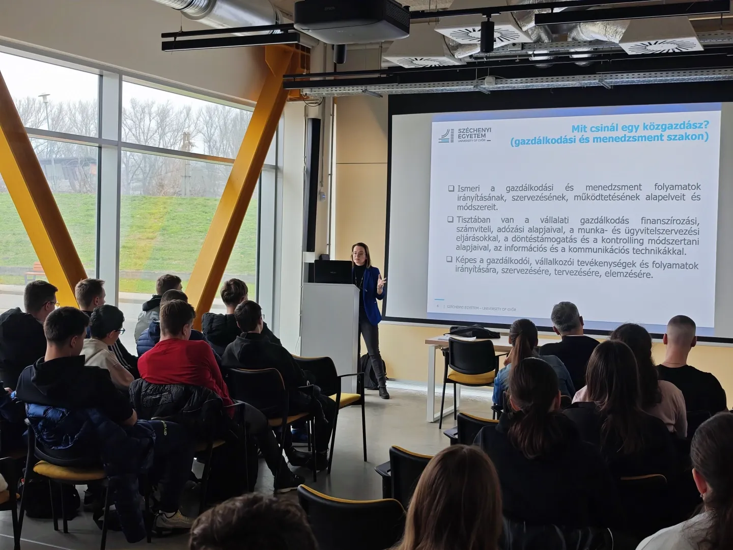 Győri SZC Baross Gábor Két Tanítási Nyelvű Közgazdasági Technikum iskolalátogatás - SZE KGK